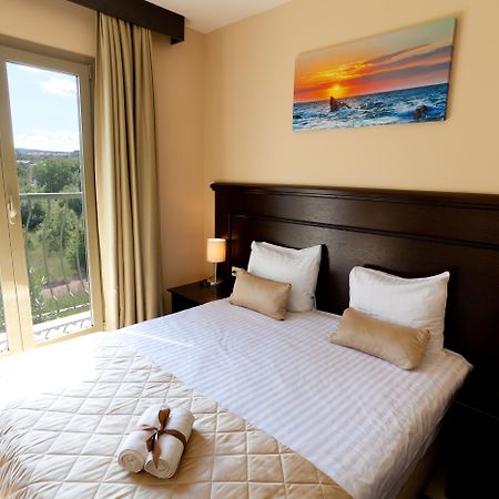 מאלינסקה Blue Waves Resort מראה חיצוני תמונה