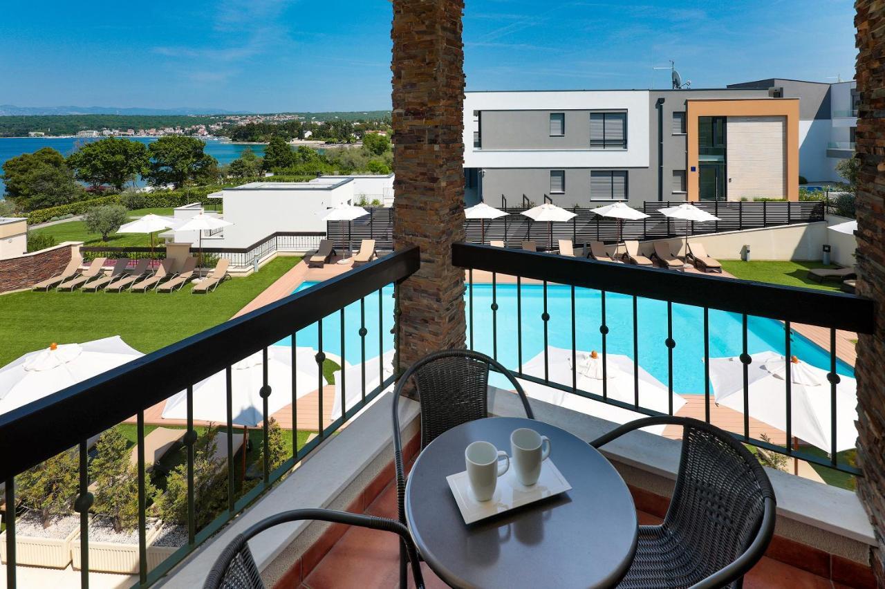 מאלינסקה Blue Waves Resort מראה חיצוני תמונה