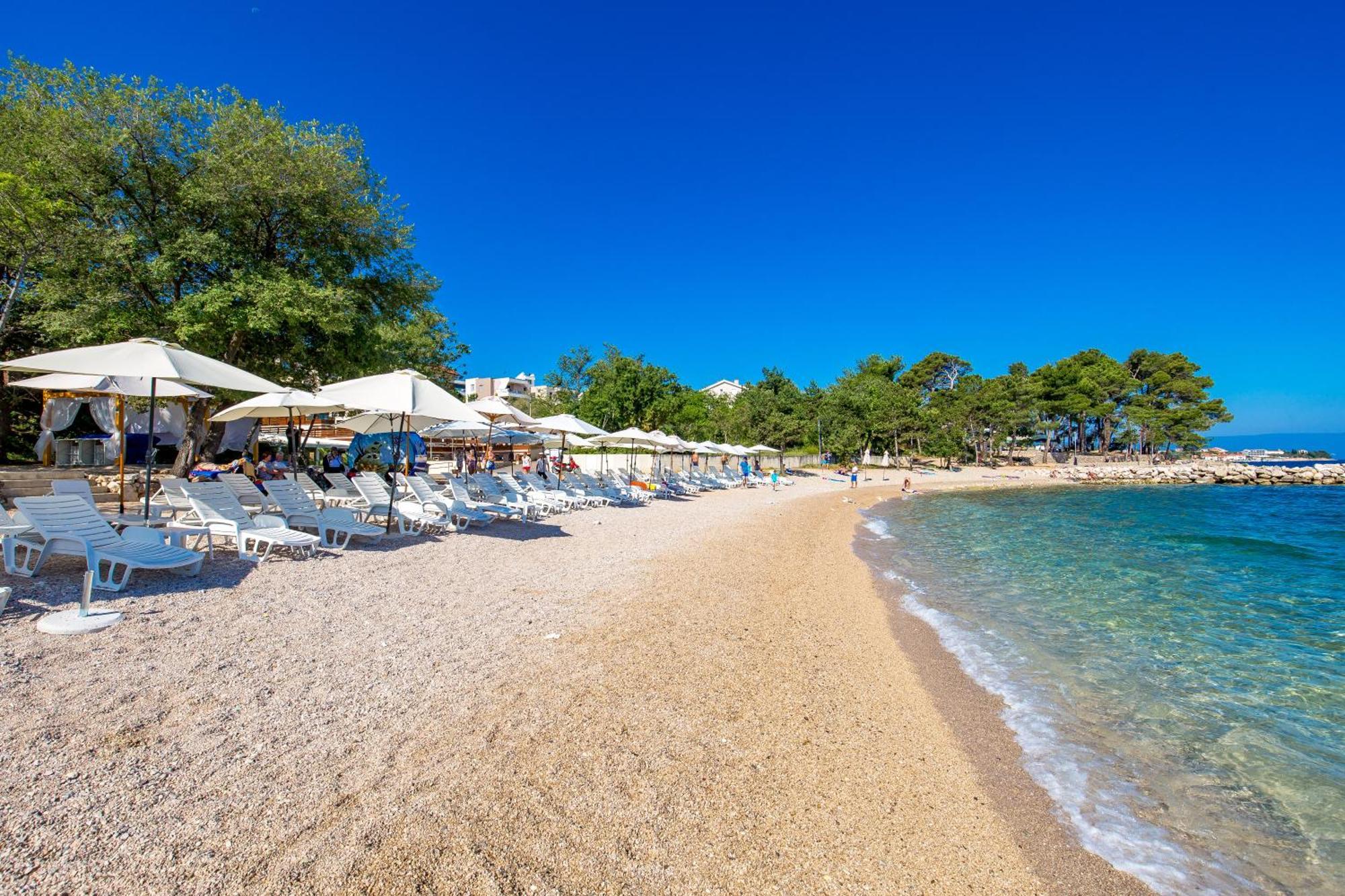 מאלינסקה Blue Waves Resort מראה חיצוני תמונה