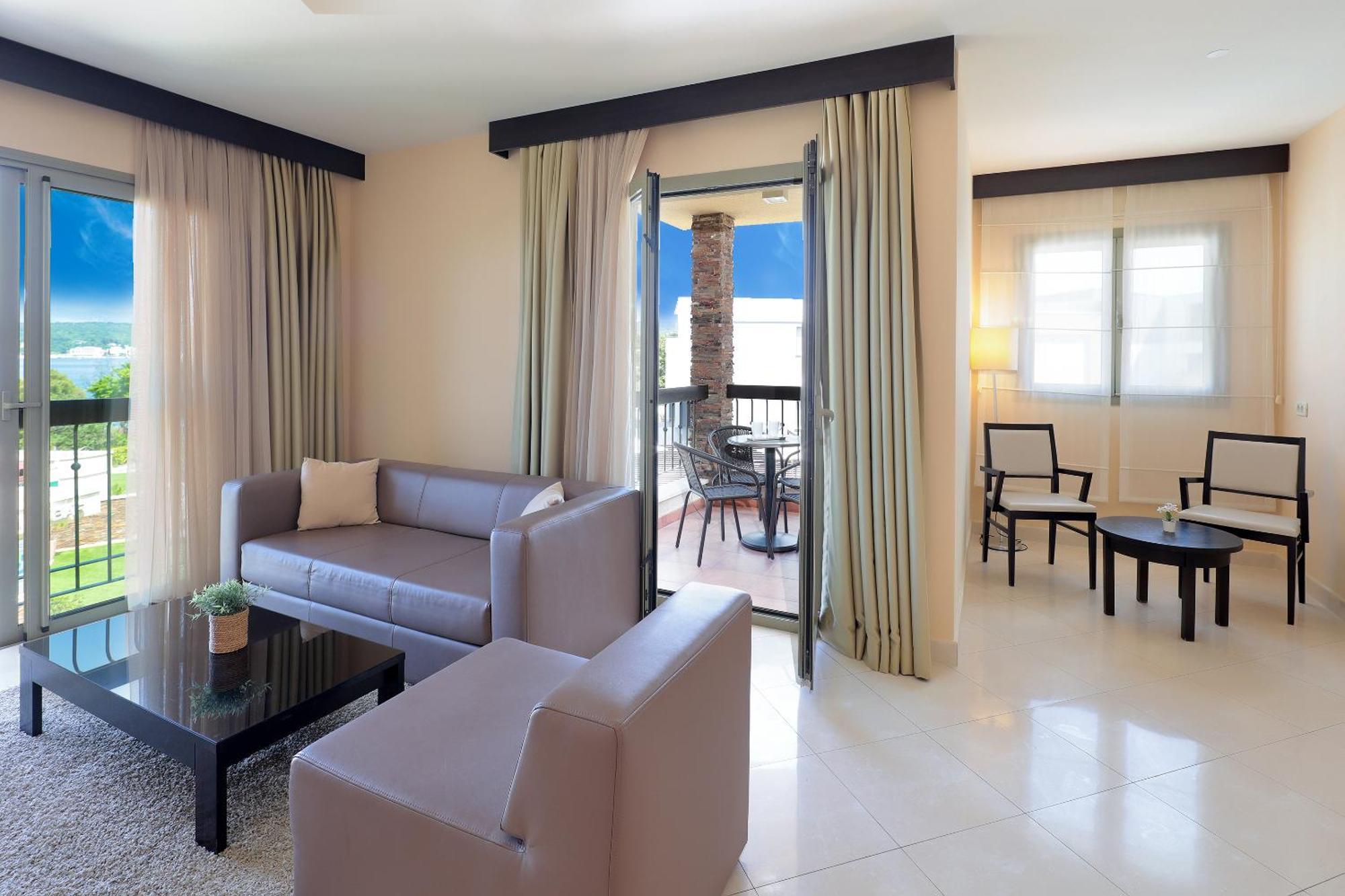 מאלינסקה Blue Waves Resort מראה חיצוני תמונה