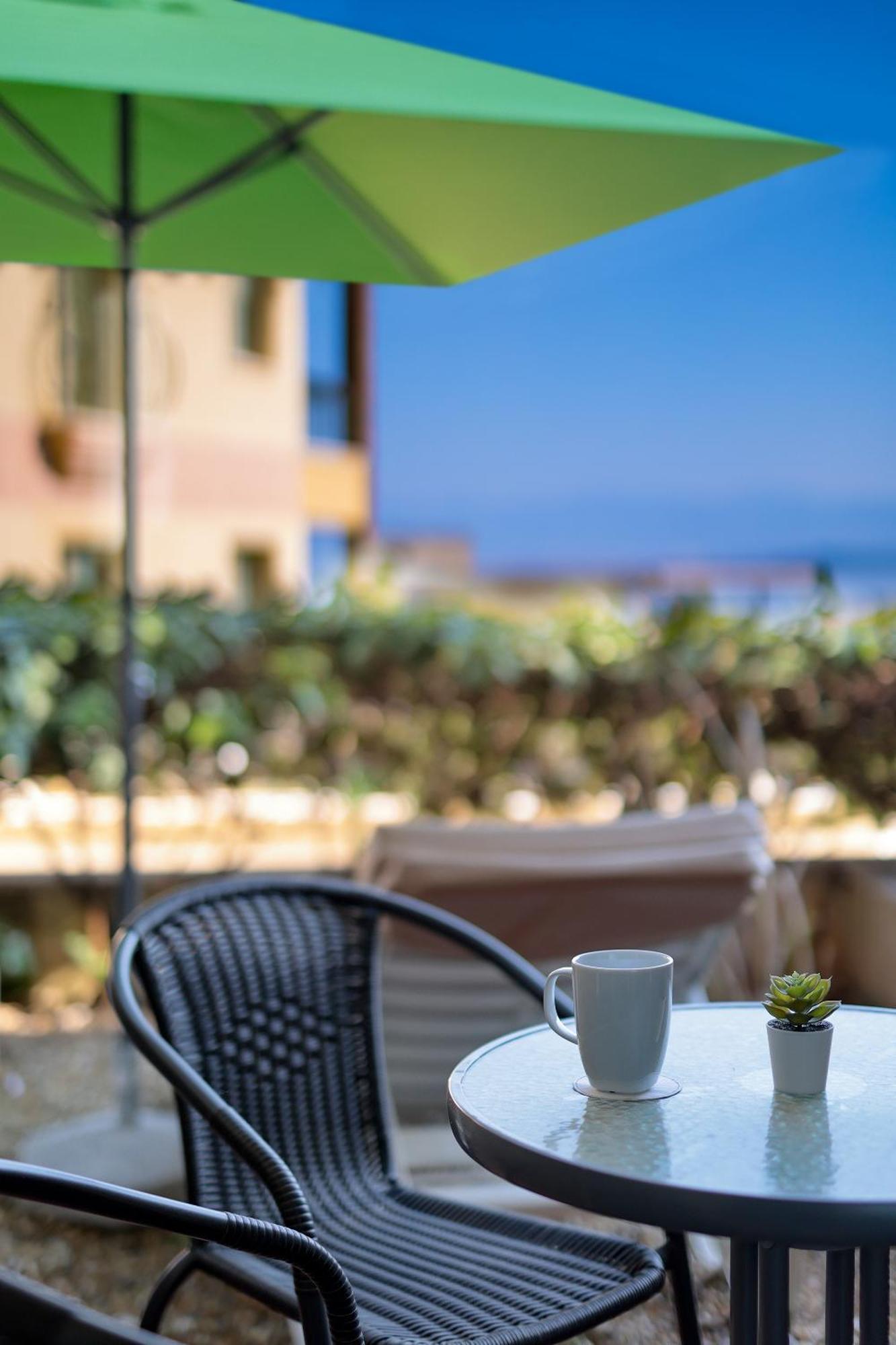 מאלינסקה Blue Waves Resort מראה חיצוני תמונה