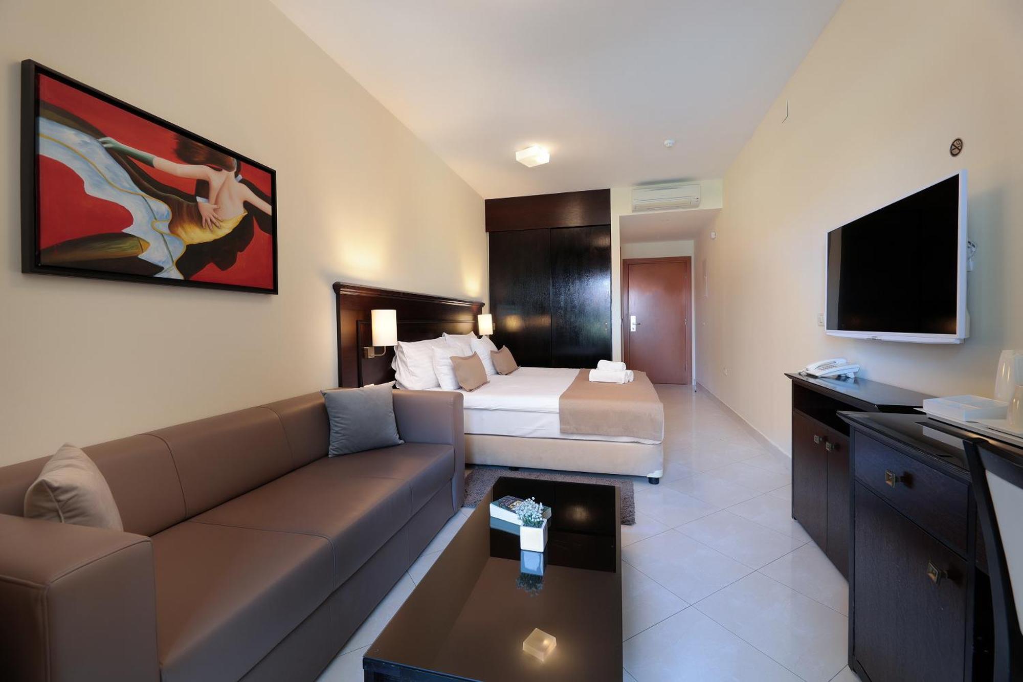 מאלינסקה Blue Waves Resort מראה חיצוני תמונה