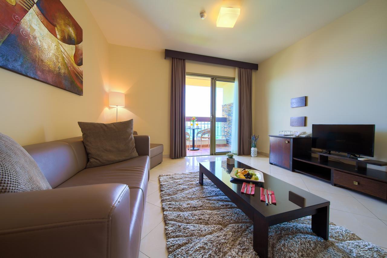 מאלינסקה Blue Waves Resort מראה חיצוני תמונה