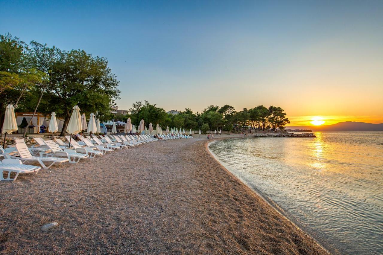 מאלינסקה Blue Waves Resort מראה חיצוני תמונה
